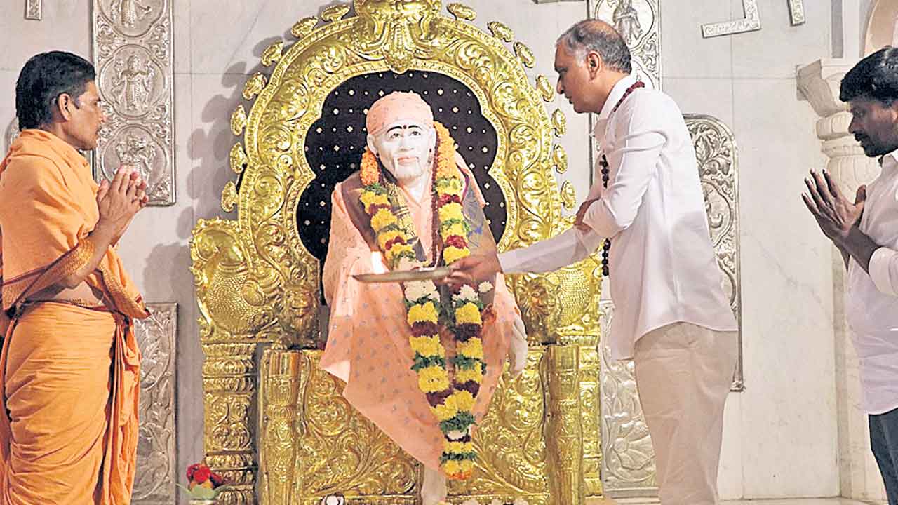 సాయిగీతాశ్రమంలో చండీ హోమం