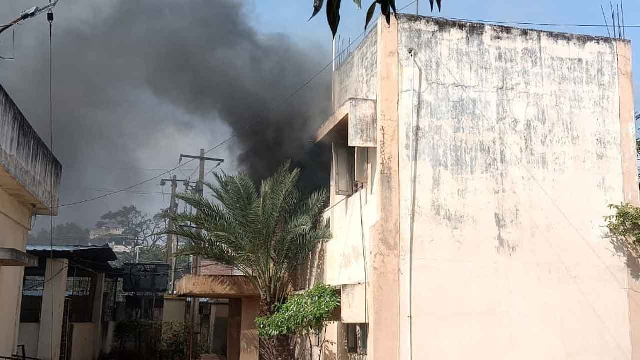 Fire accident | హనుమకొండలోని ప్రభుత్వ ప్రసూతి దవాఖానలో అగ్ని ప్రమాదం