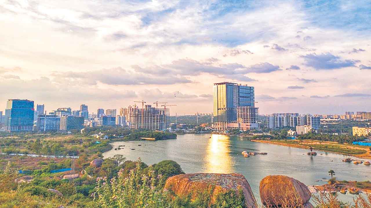 ఐటీ కారిడార్‌లోఆటవిడుపు