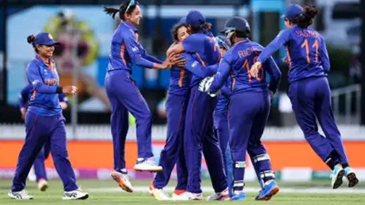 టీ20ల్లోకి సైకా ఇషాక్‌