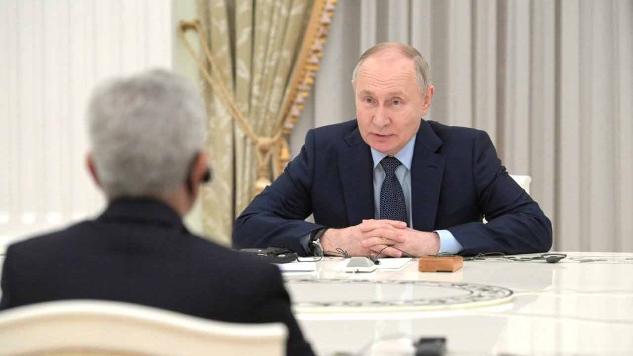 Putin: పుతిన్ను కలిసిన జైశంకర్.. మోదీని ఆహ్వానించిన రష్యా అధ్యక్షుడు