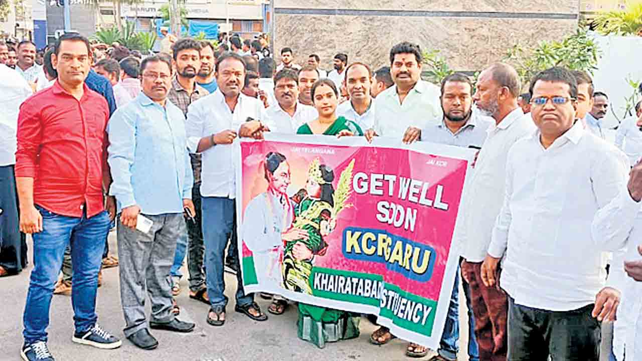 కేసీఆర్‌ త్వరగా కోలుకోవాలి