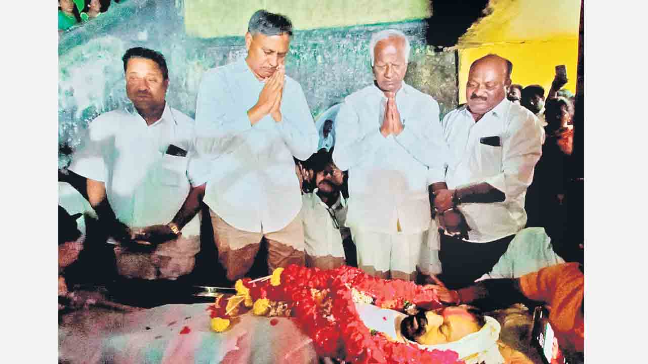 గుండెపోటుతో జనగామ జడ్పీ చైర్మన్‌ మృతి