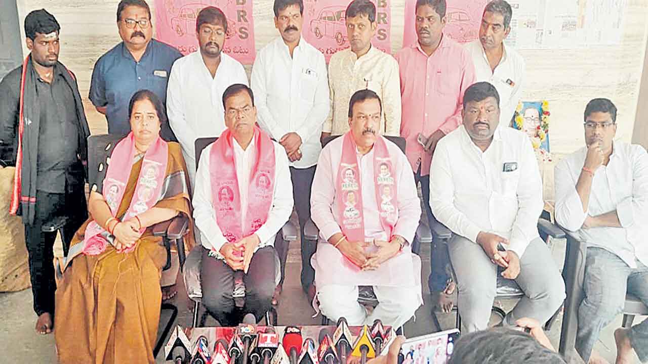పార్టీ మారుతారన్న పుకార్లు నమ్మొద్దు