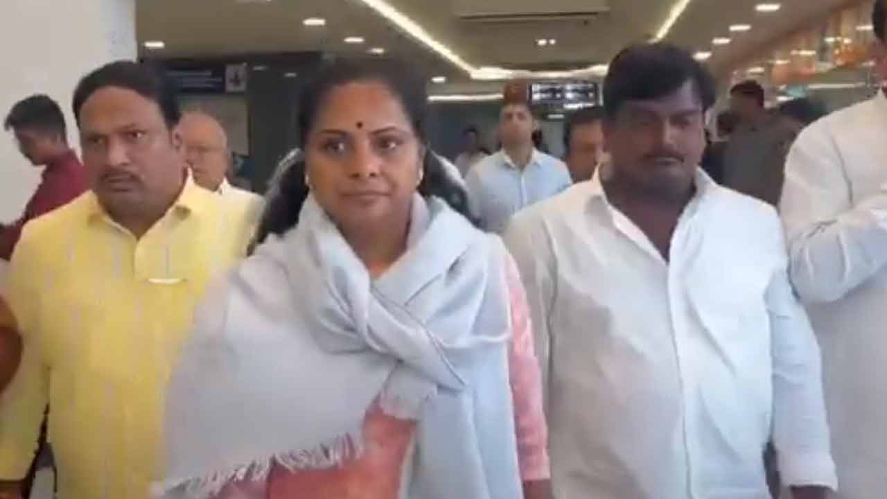 MLC Kavitha | కేసీఆర్‌ను పరామర్శించిన ఎమ్మెల్సీ కవిత