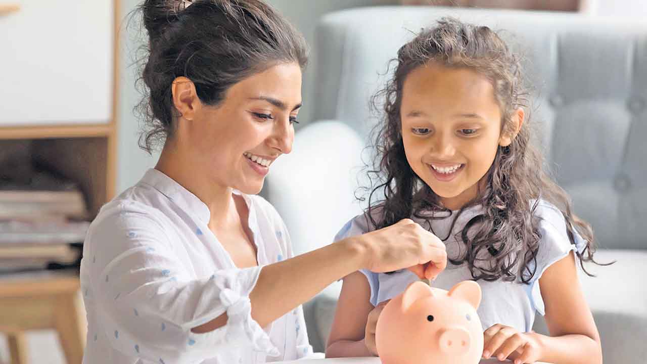 అనగనగా.. మనీ