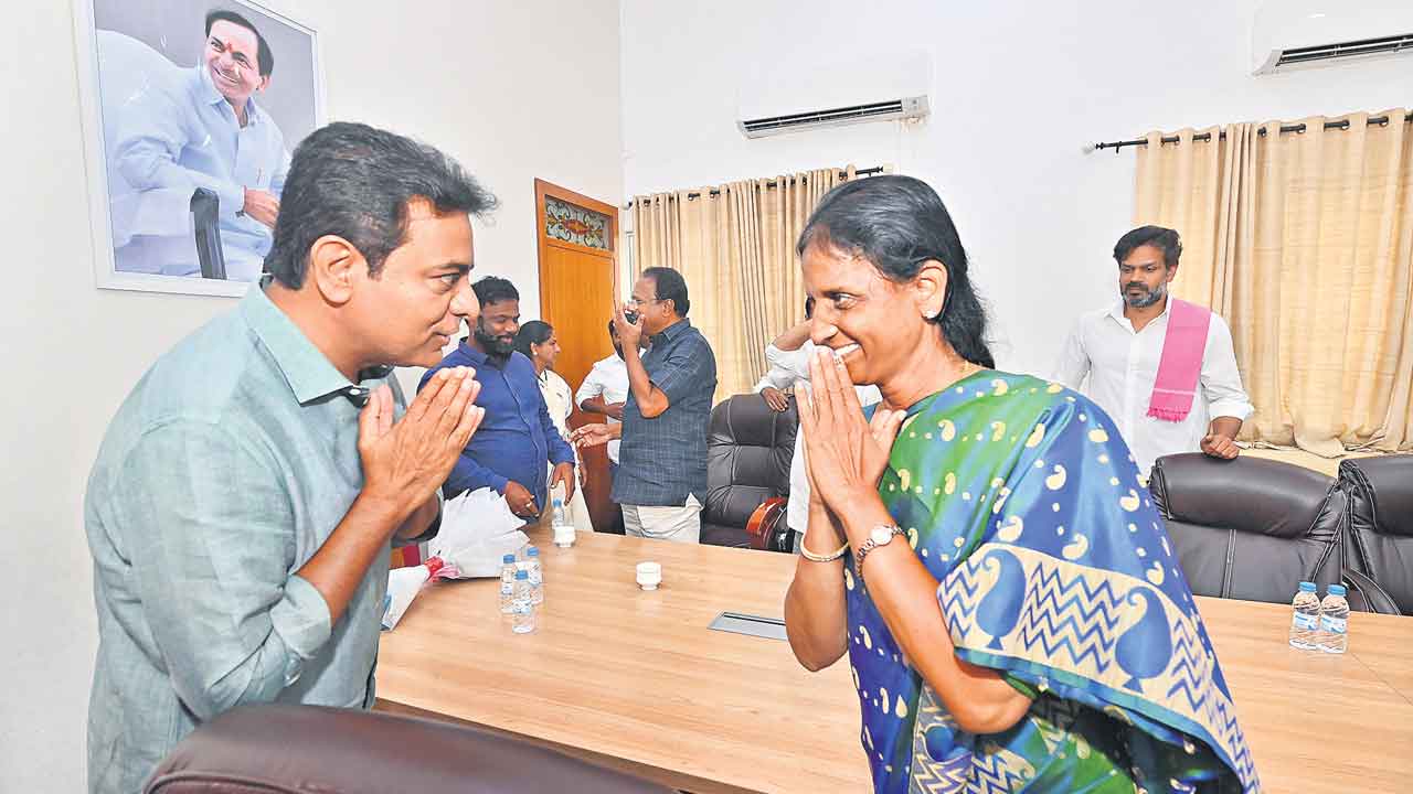 ప్రజల్లోనే ఉందాం