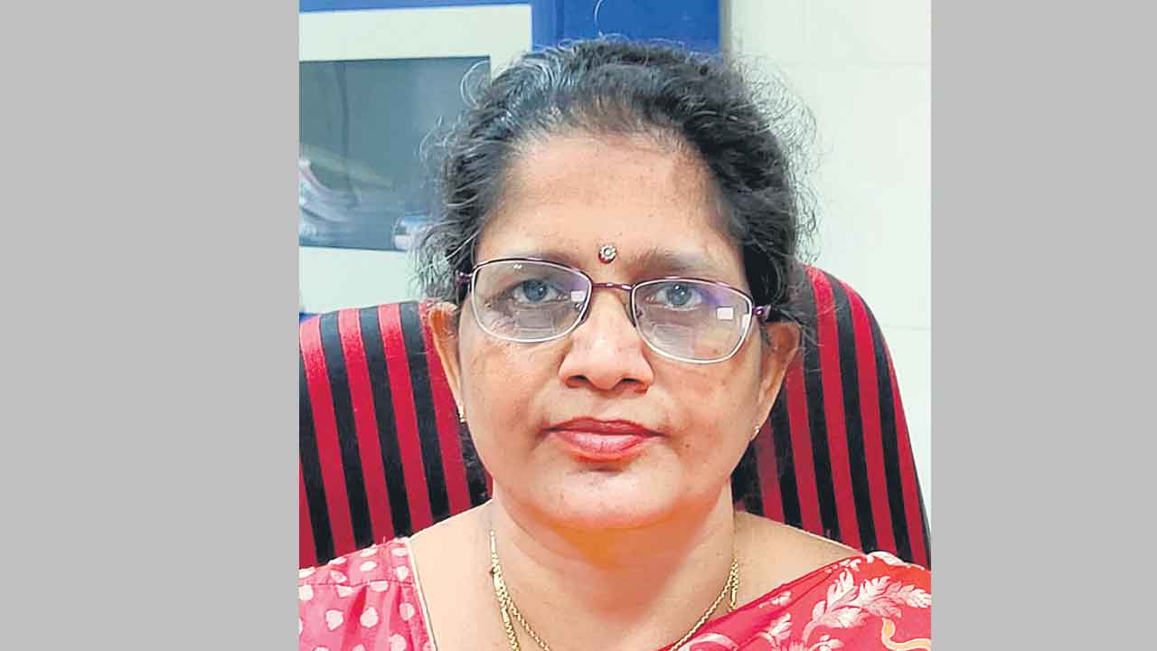 ప్లాస్టిక్‌ సర్జన్‌ లక్ష్మికి అరుదైన గుర్తింపు