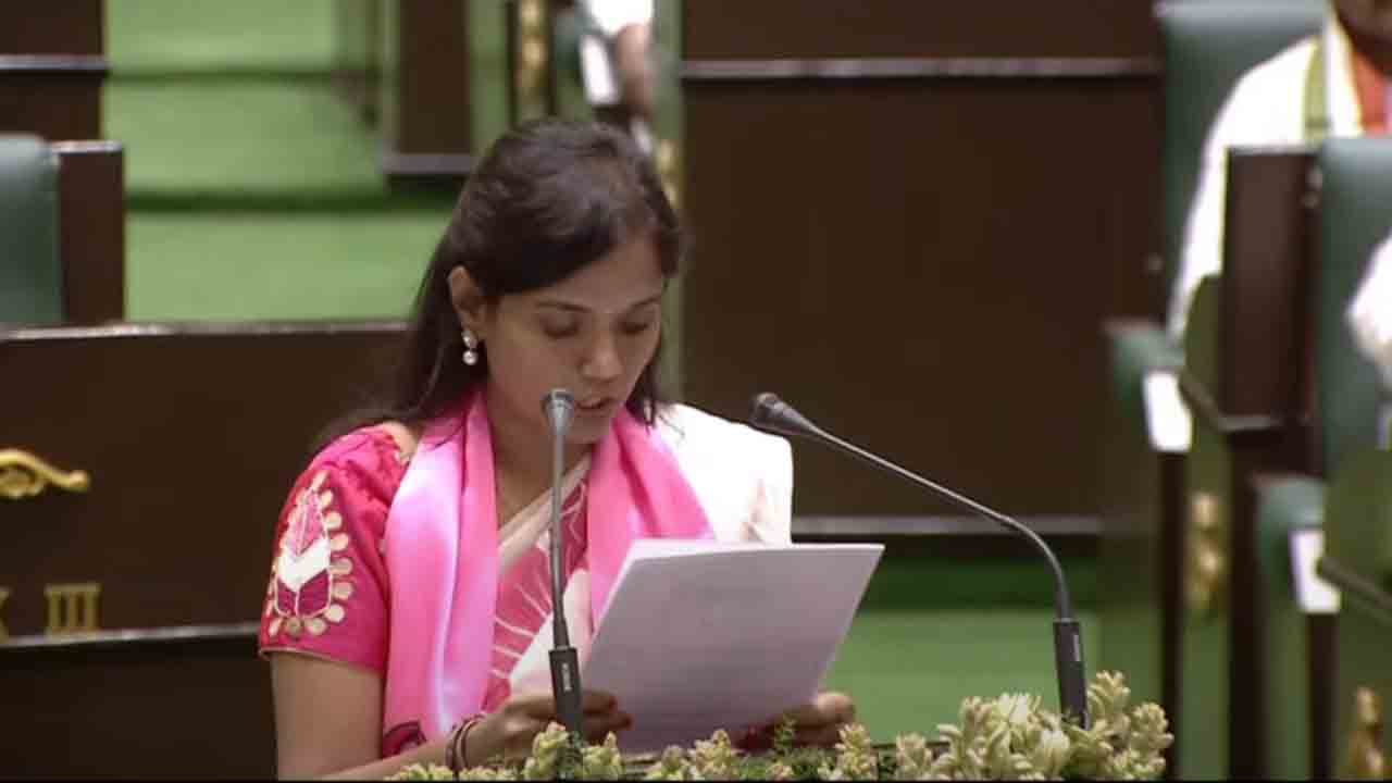 Telangana Assembly | ఆంగ్లంలో ప్ర‌మాణం చేసిన ఎమ్మెల్యేలు వీరే..