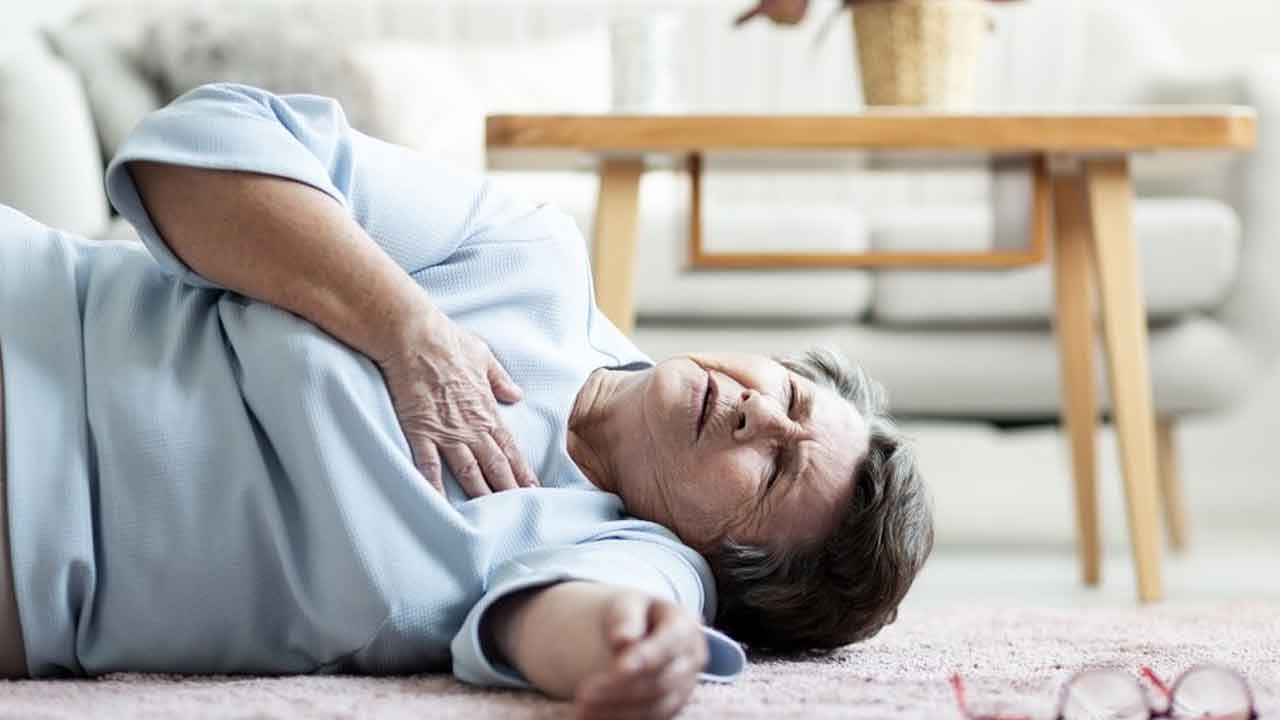 Heart Attack | మీరు లేట్‌ నైట్‌ తింటున్నారా.. అయితే మీకు గుండెపోటు ముప్పు ఉన్నట్టే!