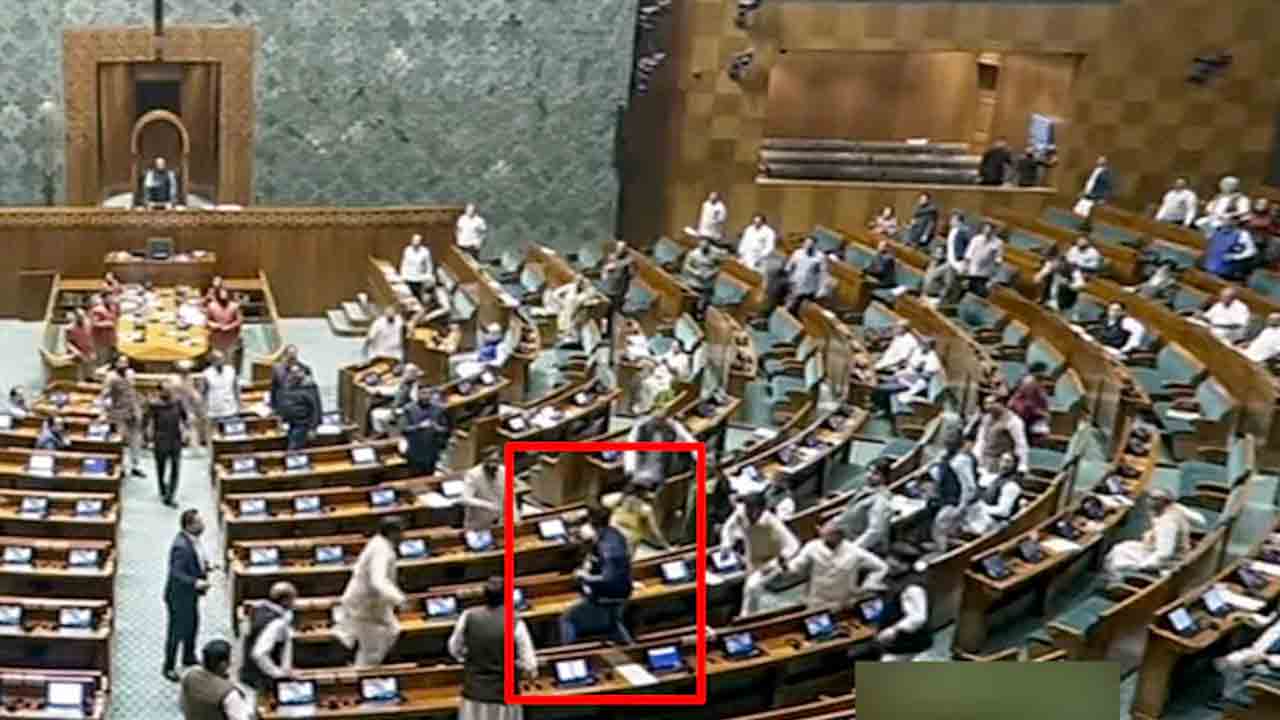 Parliament Security Breach | లోక్‌సభలో విజిటర్స్‌కు పాసులు ఎలా ఇస్తారు ? హ్యాండ్ బుక్ ఏం చెబుతోంది..?
