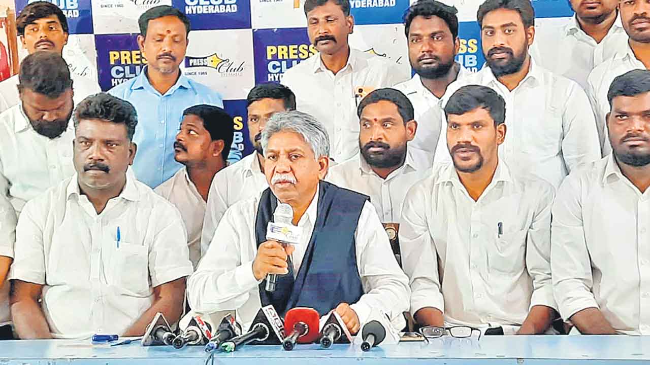 రిజర్వేషన్లు పెంచాకే నియామకాలు చేపట్టాలి