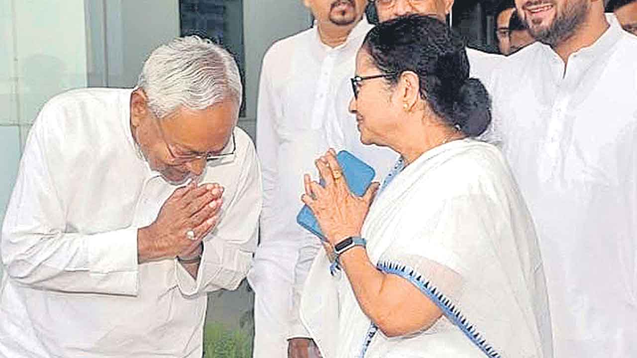 ఇండియా కూటమిలో చిటపటలు