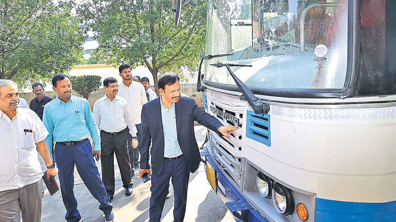 సంక్రాంతి నాటికి 200 కొత్త డీజిల్‌ బస్సులు