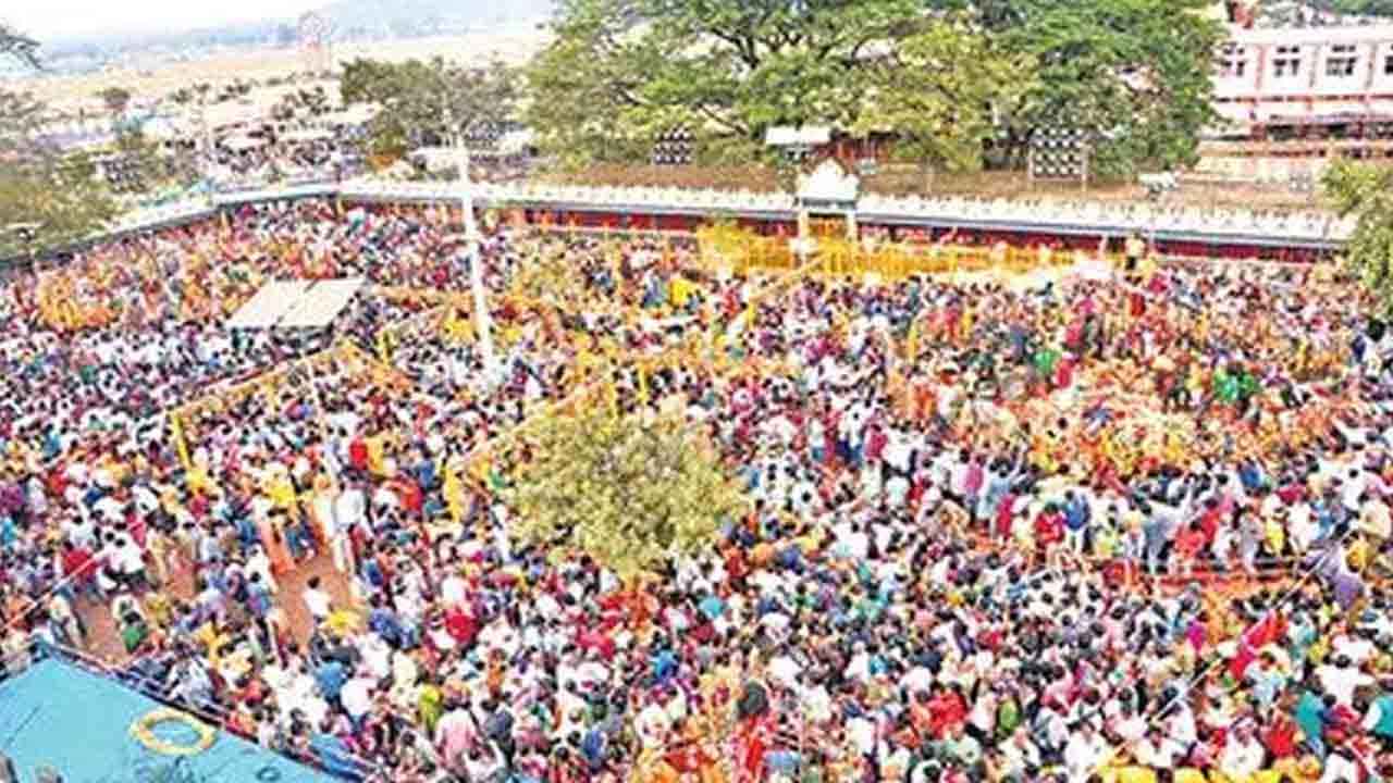 మేడారం జాతరలోనే సమ్మేళనం