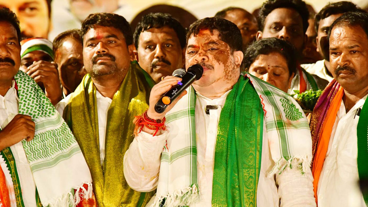 జిల్లాను అన్నింటా అగ్రగామిగా నిలుపుతా