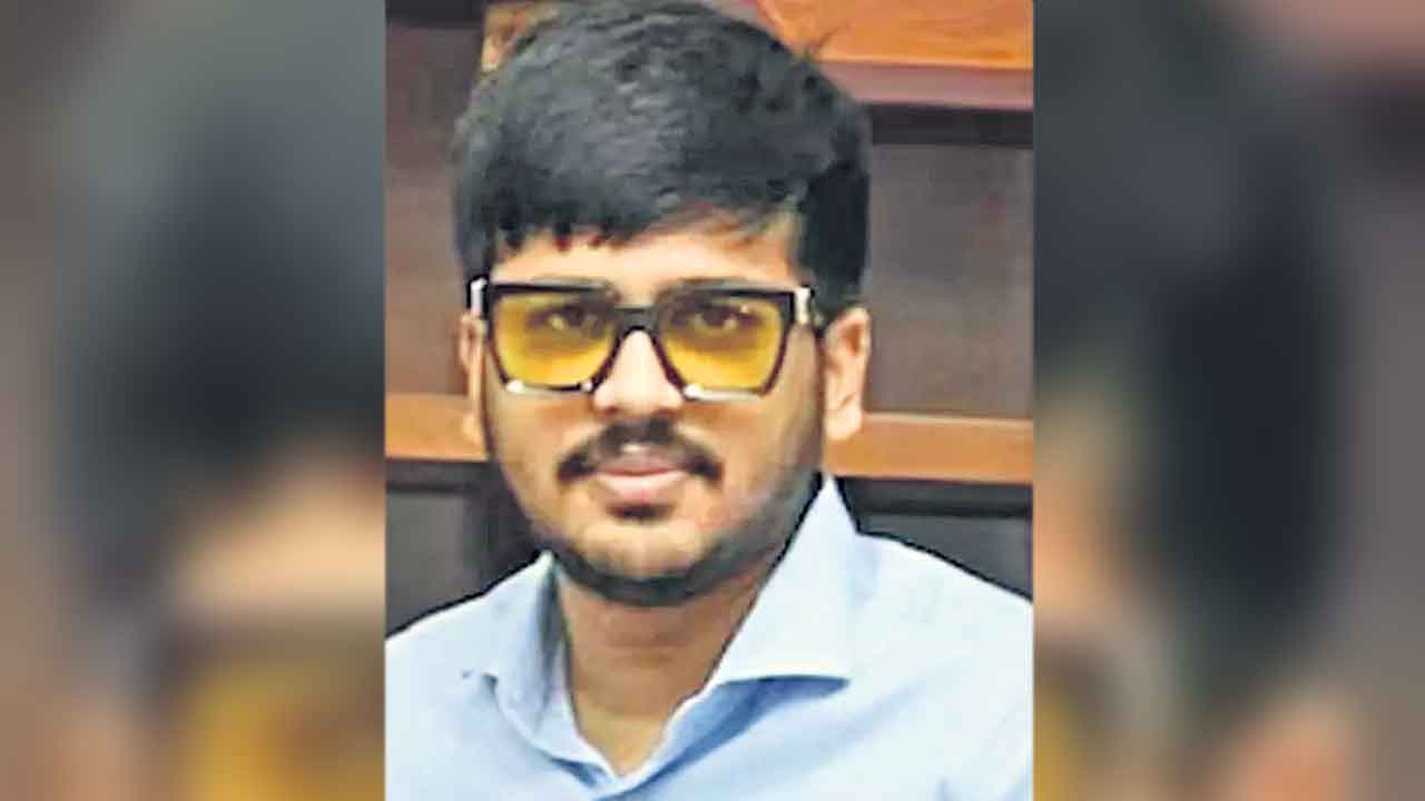 ఎన్నటికైనా నా చేతిలోనే ఛస్తావ్‌.. జర్నలిస్టుపై కాంగ్రెస్‌ ఎమ్మెల్యే మైనంపల్లి రోహిత్‌ దాడి