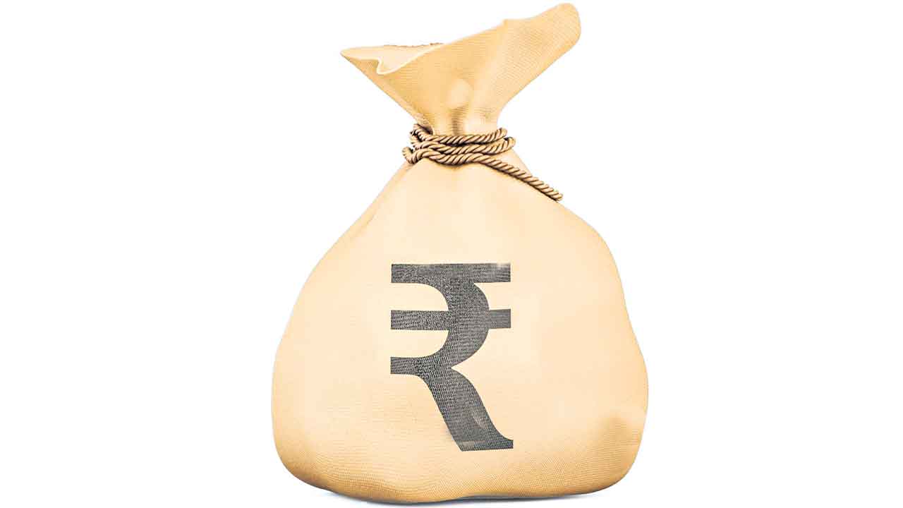 Indian Currency | ఫలించని కేంద్రం ప్రయత్నాలు.. భారత కరెన్సీలో చెల్లింపులకు చమురు ఎగుమతిదారులు ససేమిరా