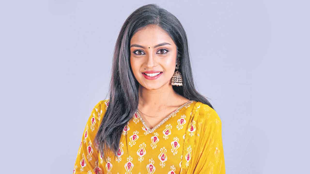 దర్శకుడిదే భారం