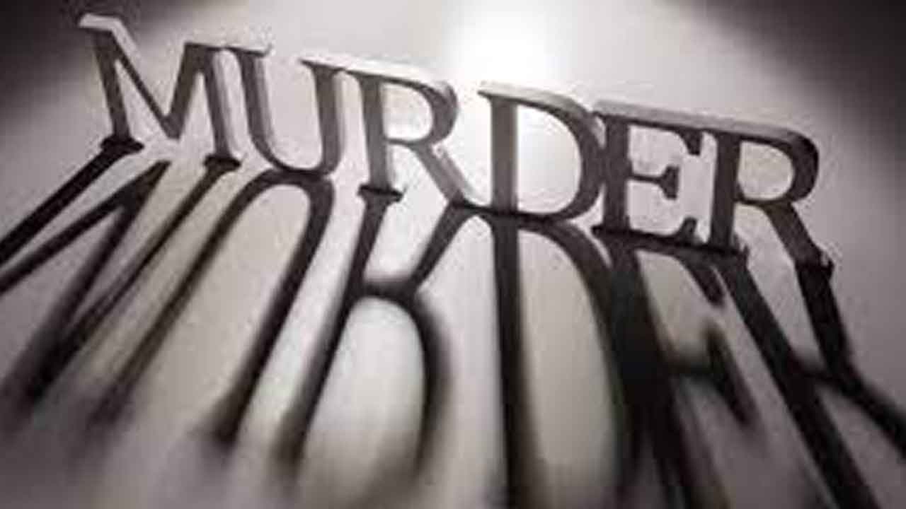 మొబైల్‌ ఇవ్వలేదని.. స్నేహితుడి హత్య