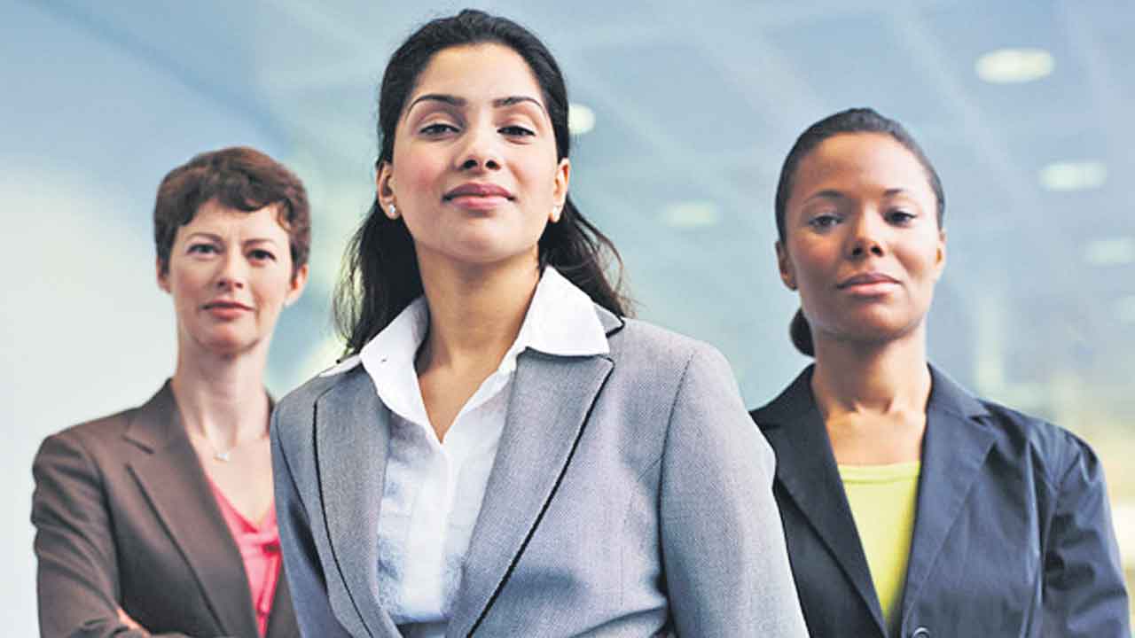 నిత్య విద్యార్థిని.. కార్పొరేట్‌ మహిళ