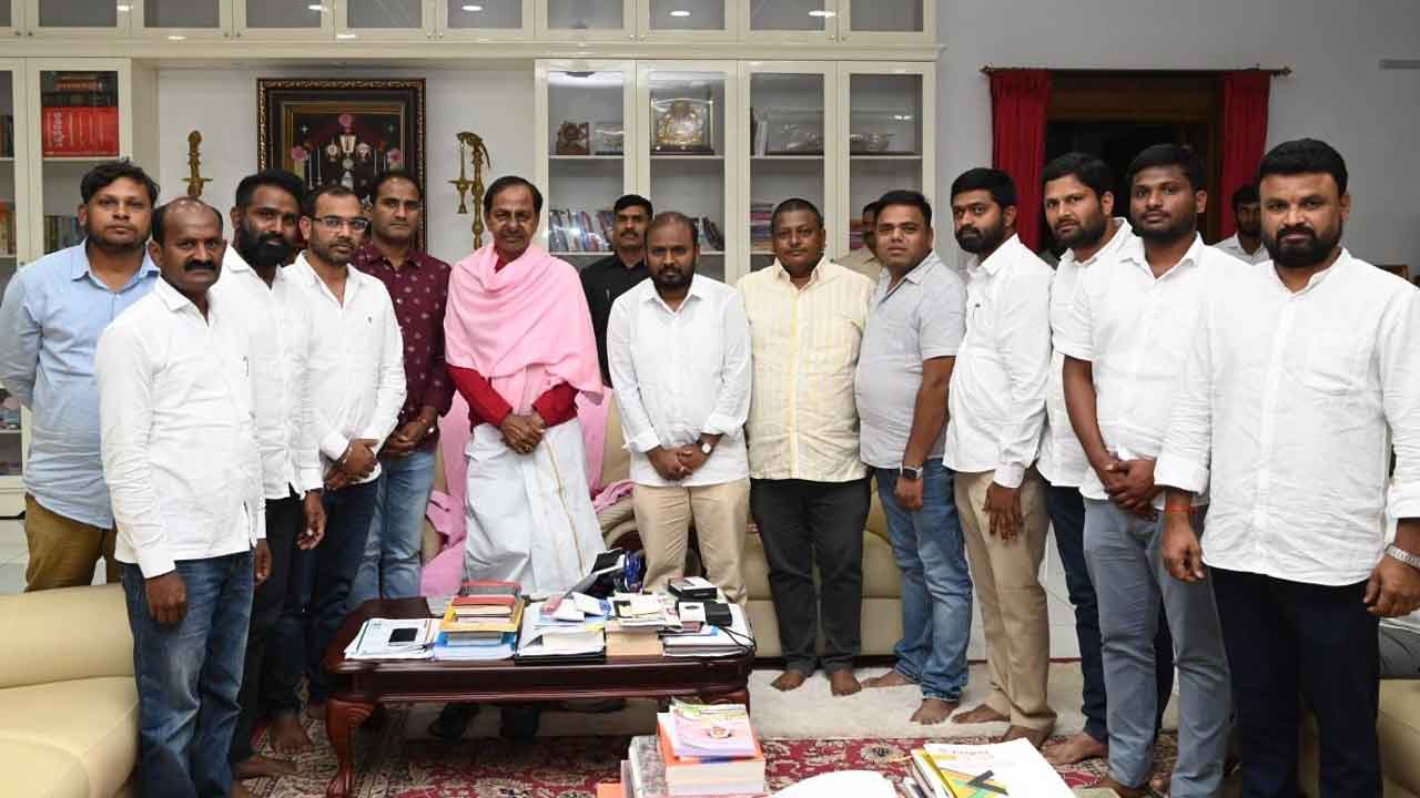 NRI | మేమంతా కేసీఆర్‌ నాయకత్వంలోనే పనిచేస్తాం : ఎన్నారై బీఆర్‌ఎస్‌ నాయకులు