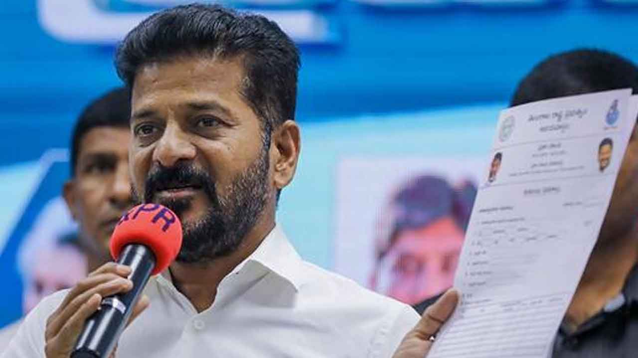 Abhaya Hastham | బ్యాంక్‌ అకౌంటే అడగకపాయె!.. అభయహస్తం దరఖాస్తులో లేని ఖాతా నంబర్‌ ఆప్షన్‌