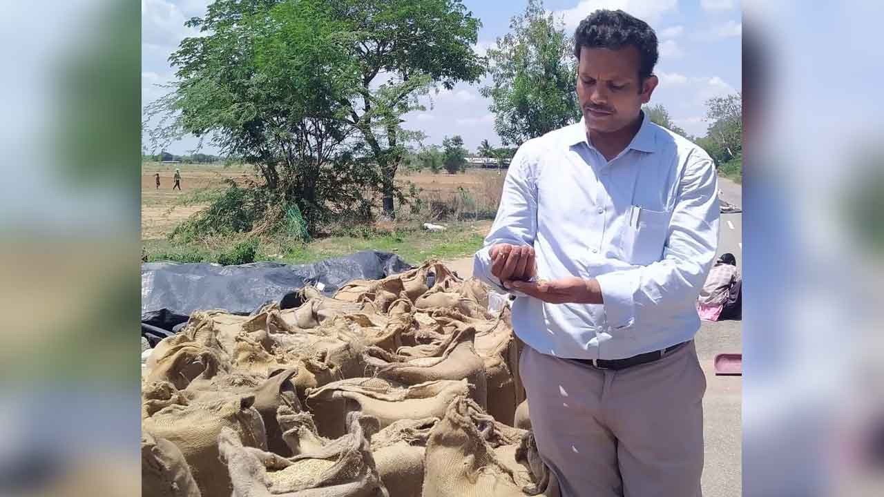 Grain ccentres | ధాన్యం సేకరణ కేంద్రాల్లో పారదర్శకత పాటించాలి : మాచన రఘునందన్