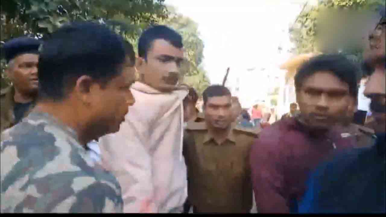 Prisoner Killed | కోర్టులో అండ‌ర్ ట్ర‌య‌ల్ ఖైదీని కాల్చి చంపిన దుండ‌గులు