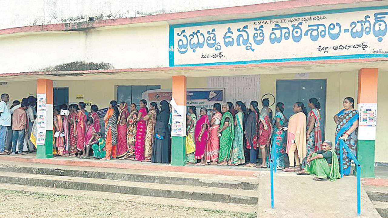 ‘ఓటుకు’ పోటెత్తారు..