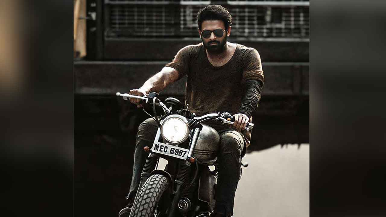 Salaar | ఇద్దరు బాల్య స్నేహితులు.. పెద్దయిన తర్వాత బద్ధ శత్రువులైతే!