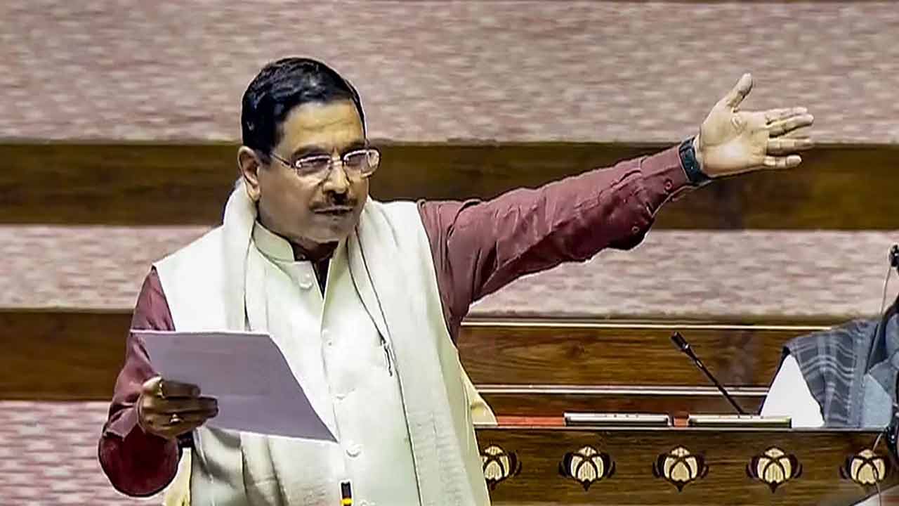 Parliament Security Breach: బీజేపీ ఎంపీ ప్ర‌తాప్ సింహా వాంగ్మూలం తీసుకున్నాం: కేంద్ర మంత్రి జోషి