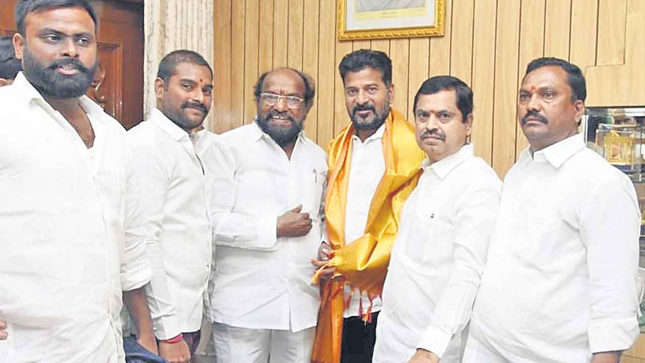 బీసీల డిమాండ్లను అమలు చేయాలి