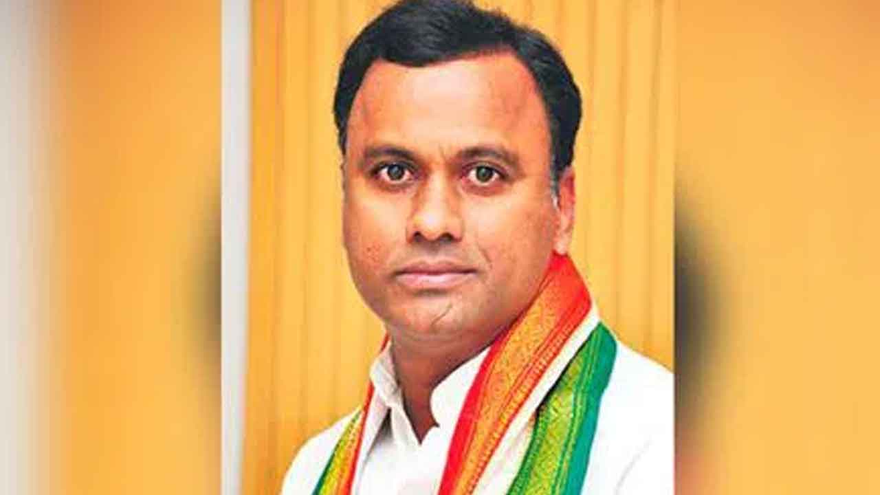 Komatireddy Raj Gopal Reddy | కోమటిరెడ్డి రాజ్‌గోపాల్‌రెడ్డి ఏం చెప్పారబ్బా?