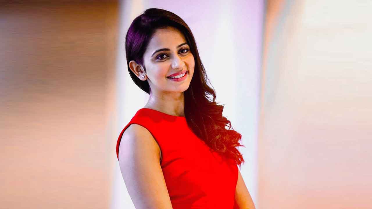 Rakul Preet Singh | రకుల్‌ ప్రీత్‌కు శాంటా క్లాజ్‌ ఇచ్చిన బహుమతి ఏంటో తెలుసా?