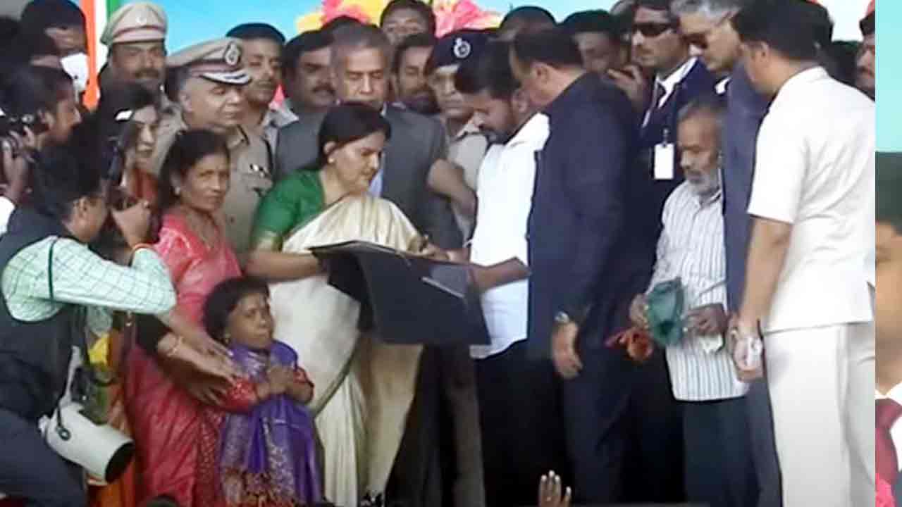 CM Revanth | ఆరు గ్యారెంటీల‌పై సీఎం రేవంత్ తొలి సంత‌కం