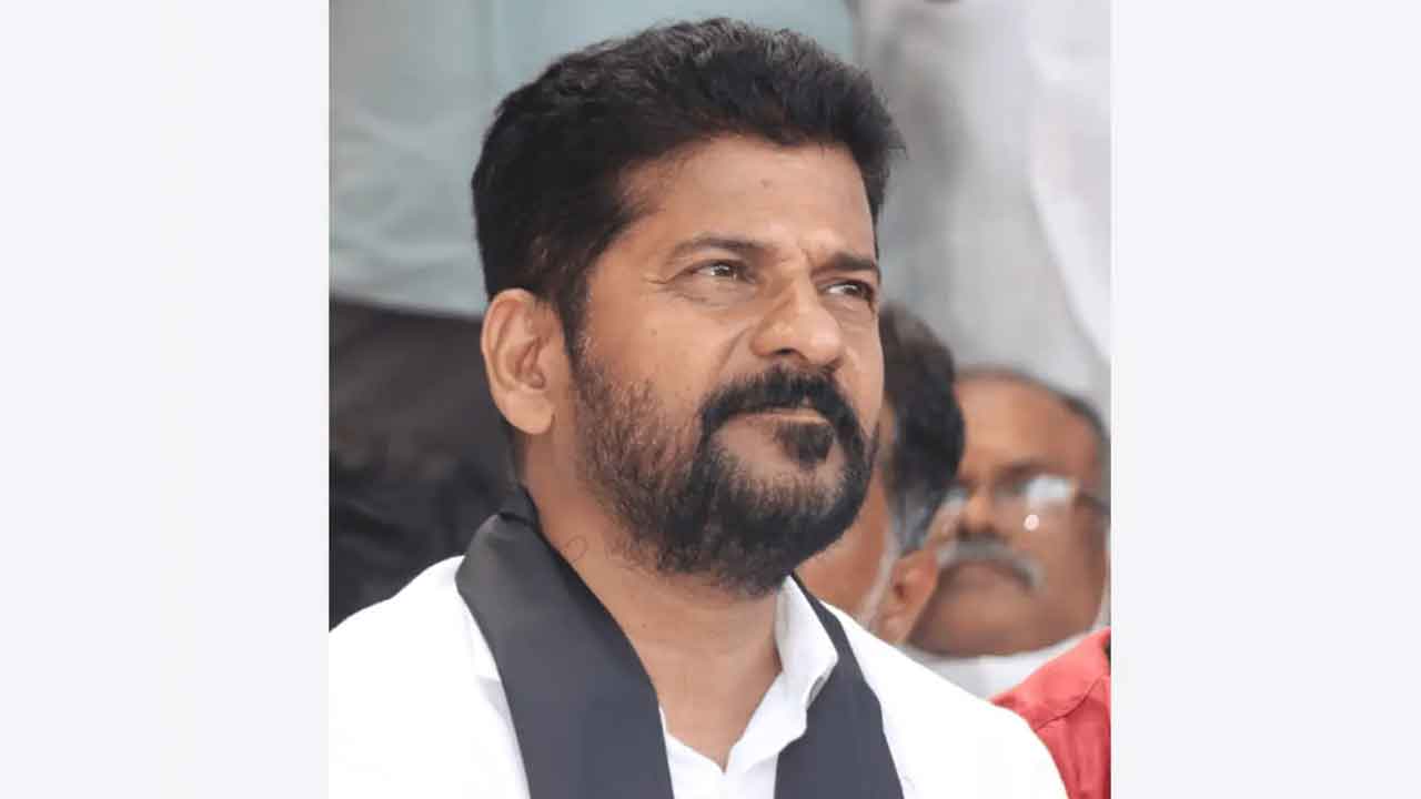 రేవంత్‌రెడ్డి ఇల్లు, కార్యాలయం వద్ద భారీ భద్రత