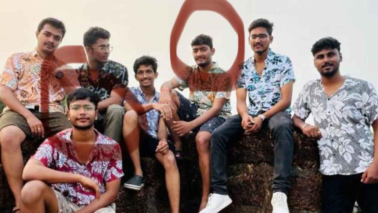 Road Accident : మహారాష్ట్రలో ఘోర రోడ్డు ప్రమాదం.. ఇద్దరు రిమ్స్ విద్యార్థులు మృతి