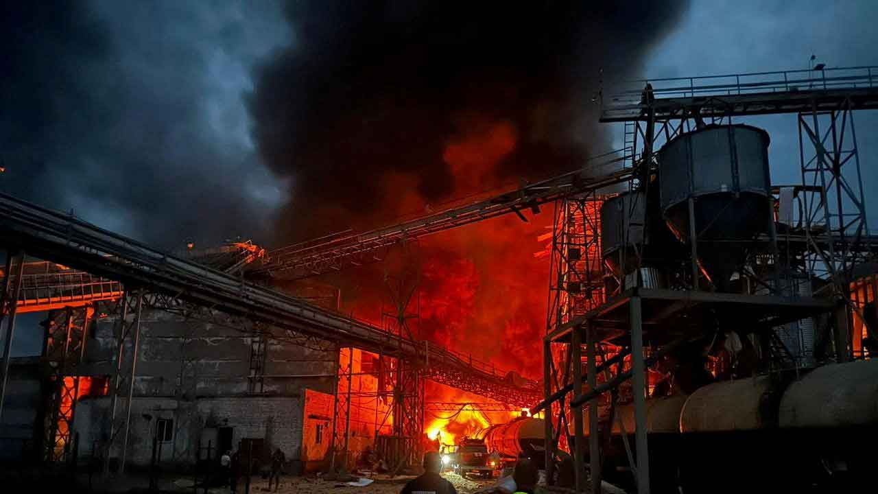 ఉక్రెయిన్‌పై విరుచుకుపడ్డ రష్యా