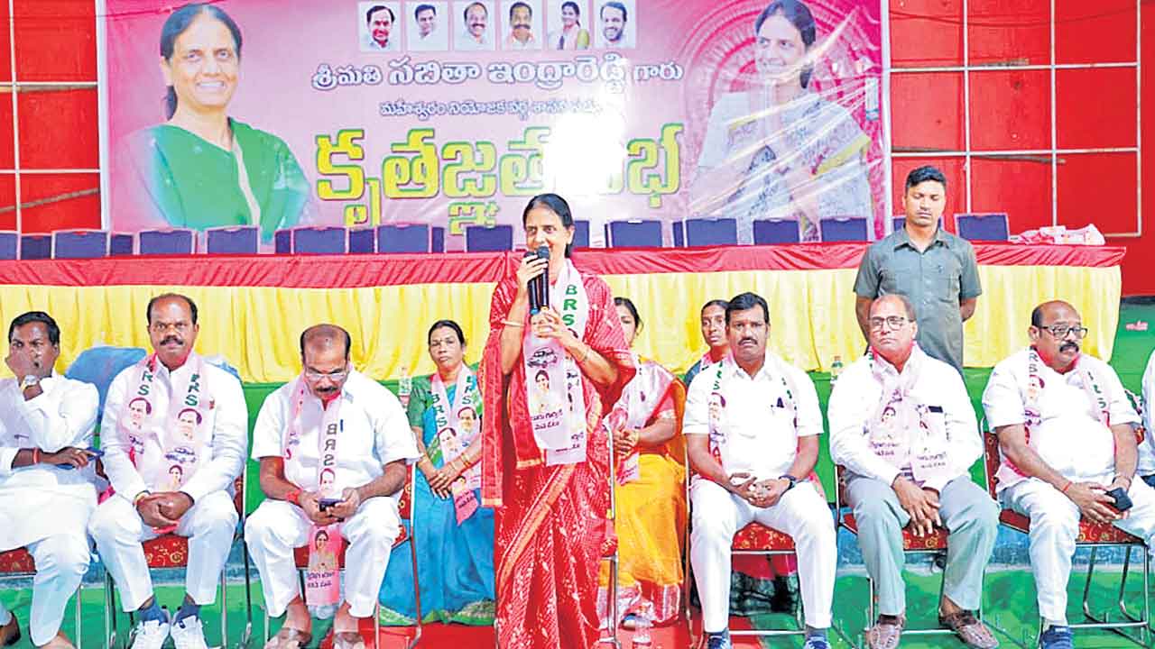 ఫార్మాసిటీని రద్దు చేస్తే ఆ భూములను రైతులకే ఇవ్వాలి