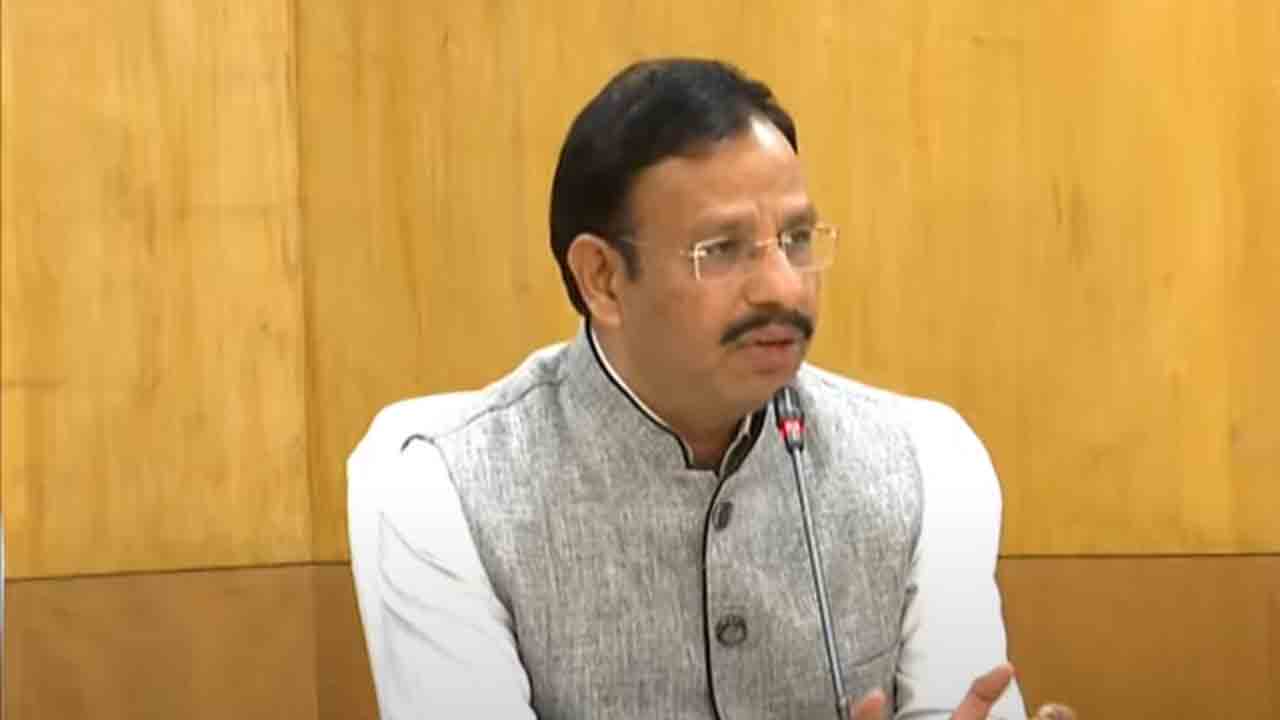 TSRTC | మేడారం భక్తులకు టీఎస్‌ఆర్టీసీ బిగ్‌షాక్‌.. బస్సుల్లో కోళ్లు, గొర్రెలకు ప్రవేశం లేదు