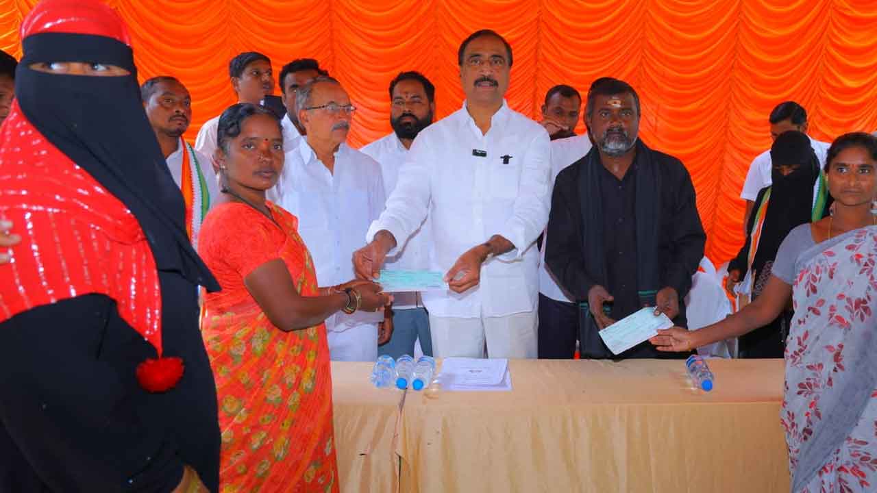 MLA Sanjay Kumar | పేదింటి ఆడబిడ్డల కష్టాలు తీర్చేందుకే కల్యాణలక్ష్మి : ఎమ్మెల్యే డా. సంజయ్‌ కుమార్‌