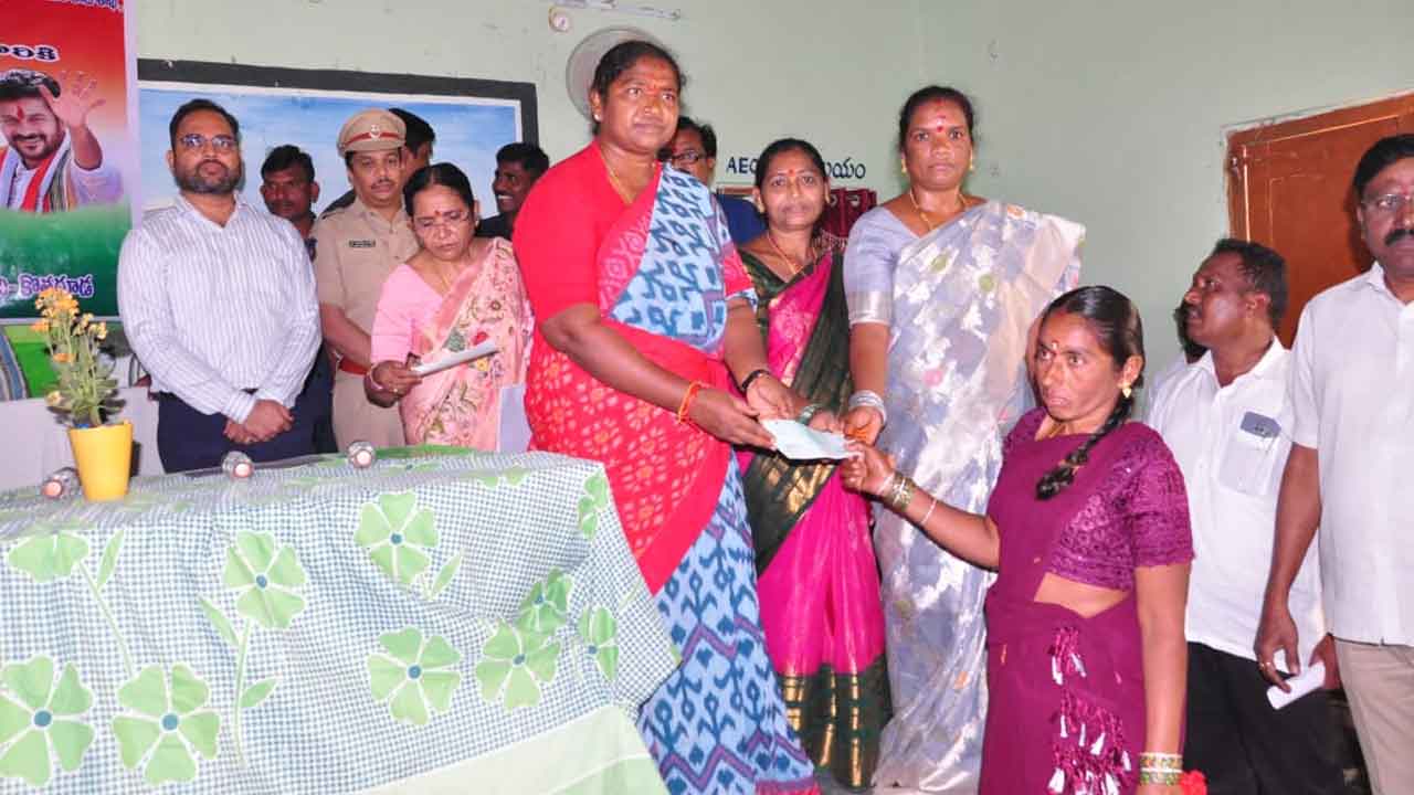 Minister Seethakka | మారుమూల ప్రాంతాల అభివృద్ధికి అంకిత భావంతో పనిచేస్తా : మంత్రి సీతక్క