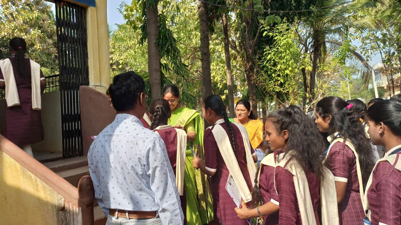 సజావుగా డిగ్రీ సెమిస్టర్ పరీక్షలు