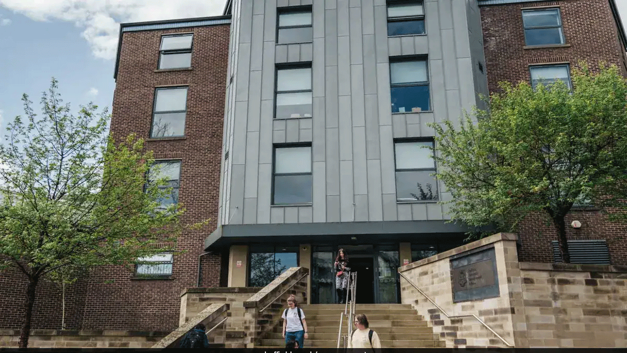 MBA Students | మా యూనివర్సిటీలో చేరితే రూ. 10 ల‌క్ష‌ల స్కాల‌ర్‌షిప్ ఇస్తాం.. ఎంబీఏ విద్యార్ధుల‌కు బంపర్‌ ఆఫర్‌