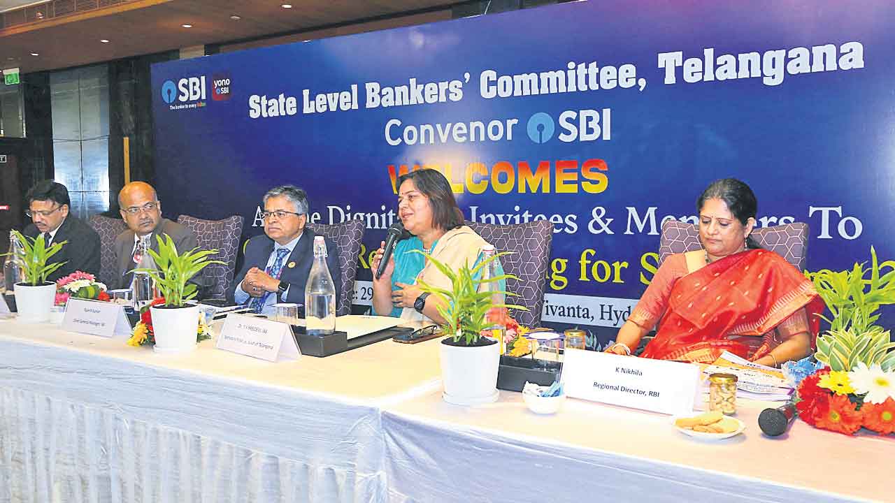 రాష్ట్రంలో పెరిగిన డిపాజిట్లు, రుణాలు