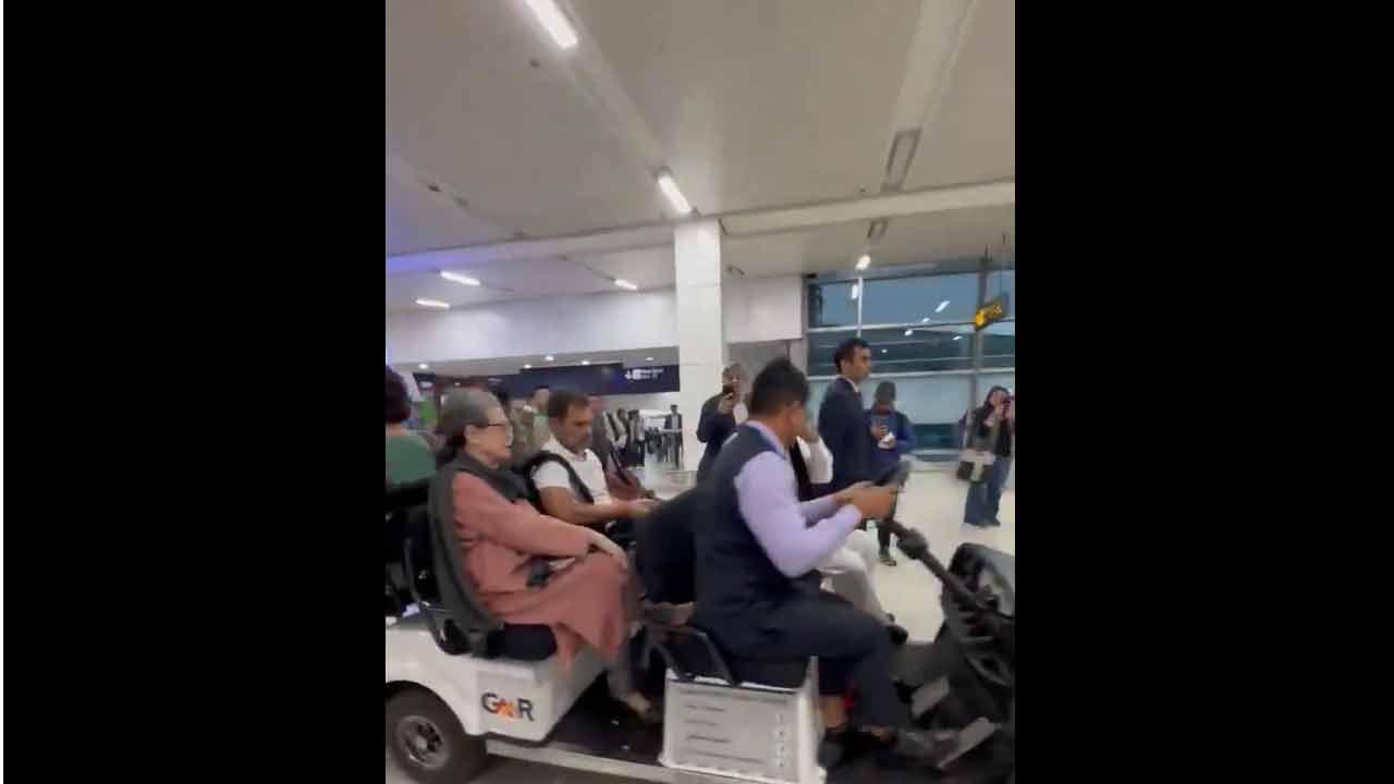 Sonia Gandhi: ఢిల్లీ నుంచి బ‌య‌లుదేరిన సోనియా, రాహుల్‌