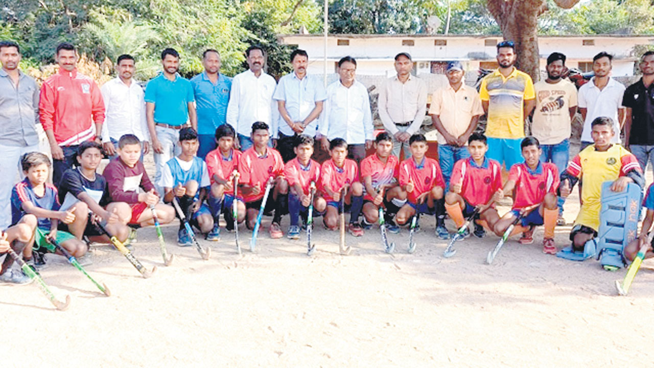 ఉట్నూర్లో ఐఎస్ఎల్