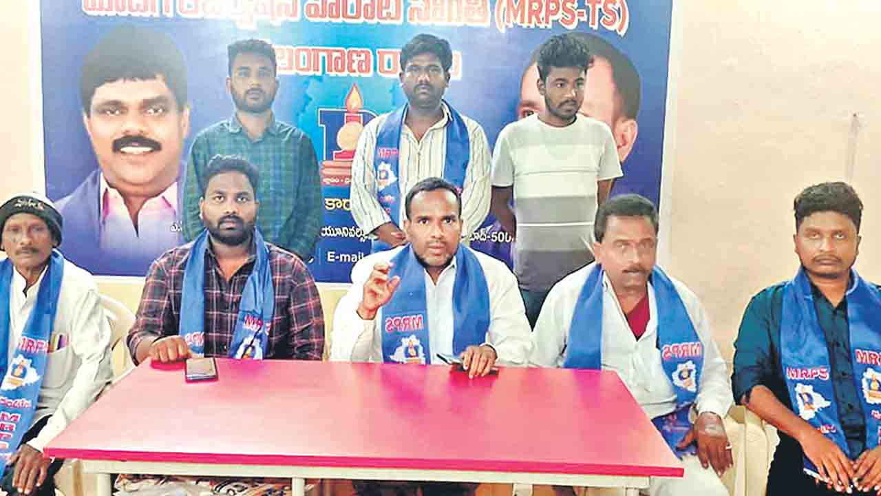 ఎమ్మార్పీఎస్‌ నుంచి మేడి పాపయ్య బహిష్కరణ