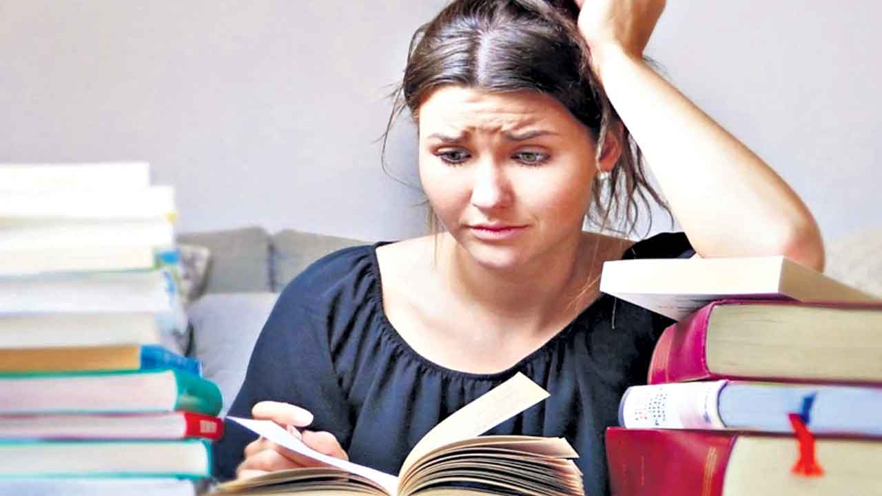 ఆత్మహత్యలను నివారిద్దాం!